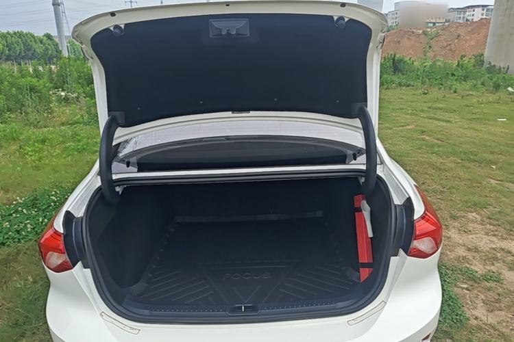 Used Ford Focus 2020 Sedan EcoBoost 180 Automatic Trend Edition Trunk