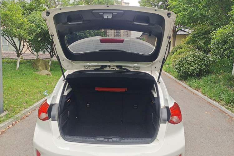 Used Ford Focus 2020 Hatchback EcoBoost 180 Automatic Trend Edition Trunk