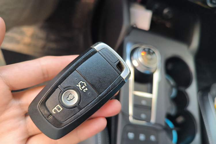 Used Ford Focus 2020 Sedan EcoBoost 180 Automatic Trend Edition Vehicle Key