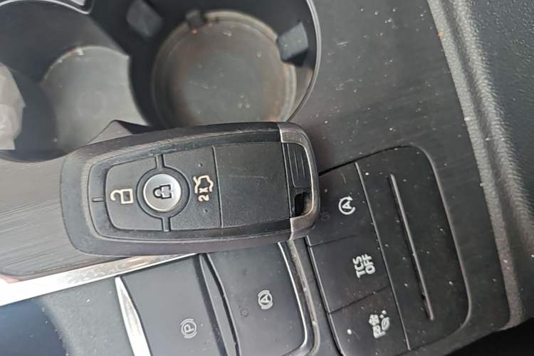 Used Ford Focus 2020 Sedan EcoBoost 180 Automatic Trend Edition Vehicle Key