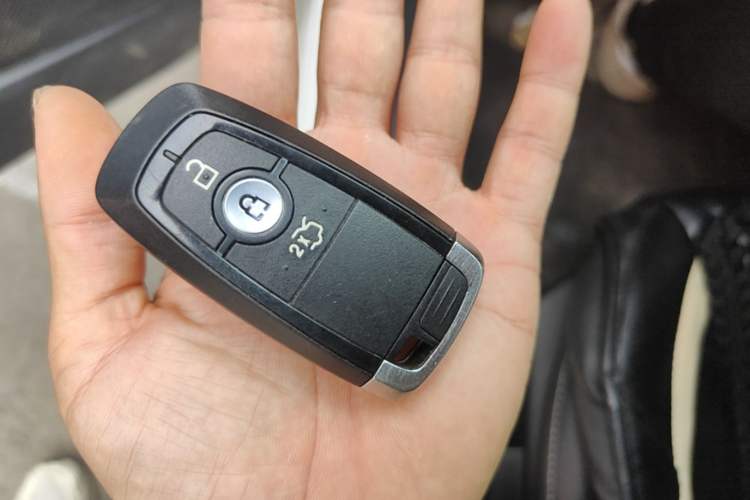 Used Ford Focus 2020 Sedan EcoBoost 180 Automatic Trend Edition Vehicle Key