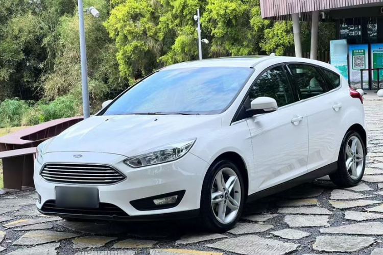 Used Ford Focus 2020 Hatchback Classic 1.5L Automatic Trendy Model Guazi used car, China used car export, Used car for sale, Used  cars, Cheapest cars for sale