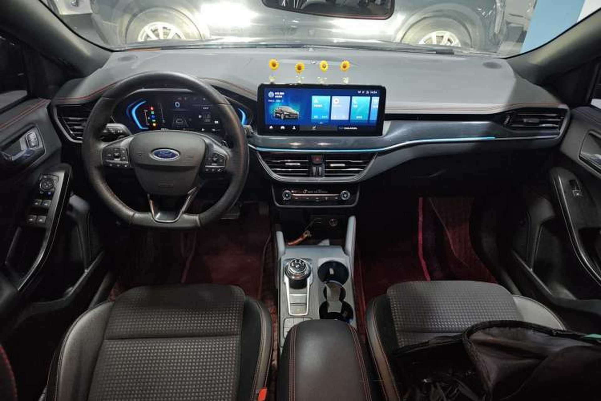 Used Ford Focus 2021 Hatchback EcoBoost 180 Automatic ST Line Center Console