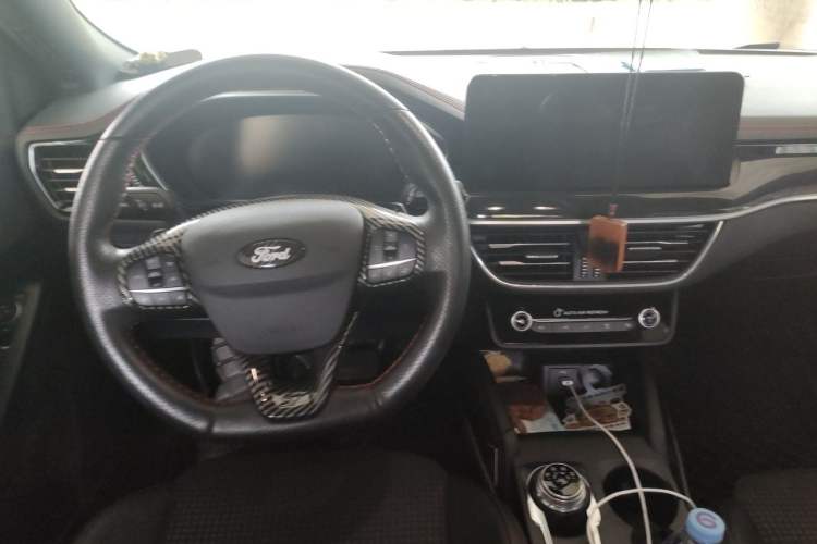 Used Ford Focus 2021 Hatchback EcoBoost 180 Automatic ST Line Center Console
