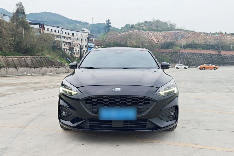 Used Ford Focus 2021 Sedan EcoBoost 180 Automatic ST Line Exterior 4