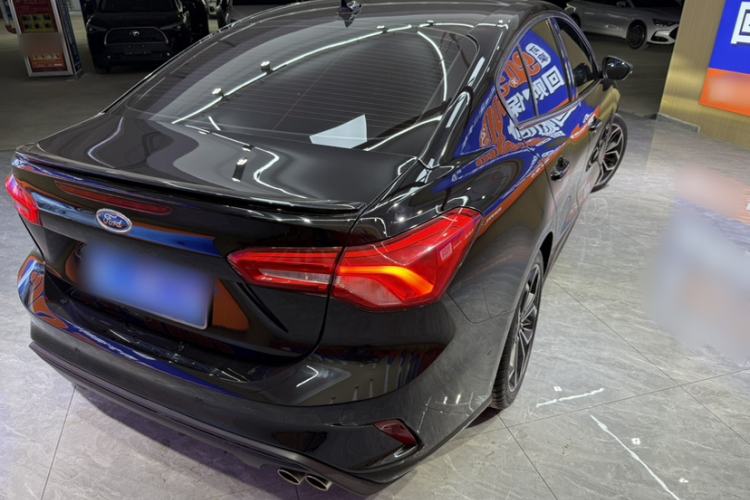 Used Ford Focus 2021 Sedan EcoBoost 180 Automatic ST Line Exterior 7