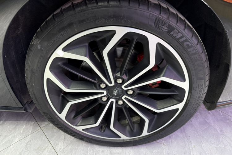 Used Ford Focus 2021 Sedan EcoBoost 180 Automatic ST Line Exterior 8