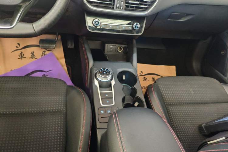 Used Ford Focus 2021 Sedan EcoBoost 180 Automatic ST Line Gear Lever