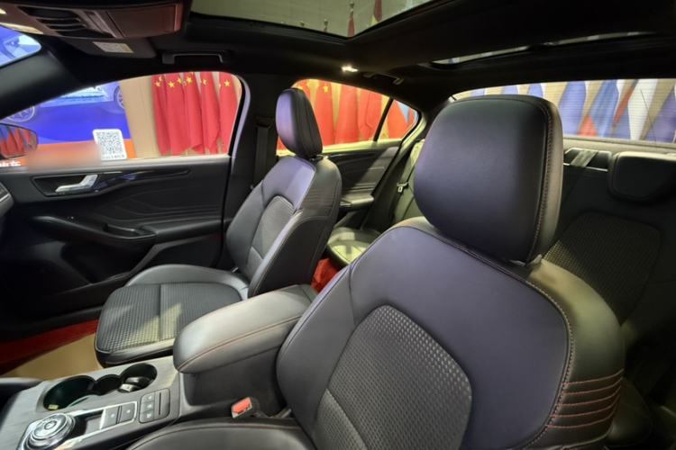 Used Ford Focus 2021 Sedan EcoBoost 180 Automatic ST Line Interior 1