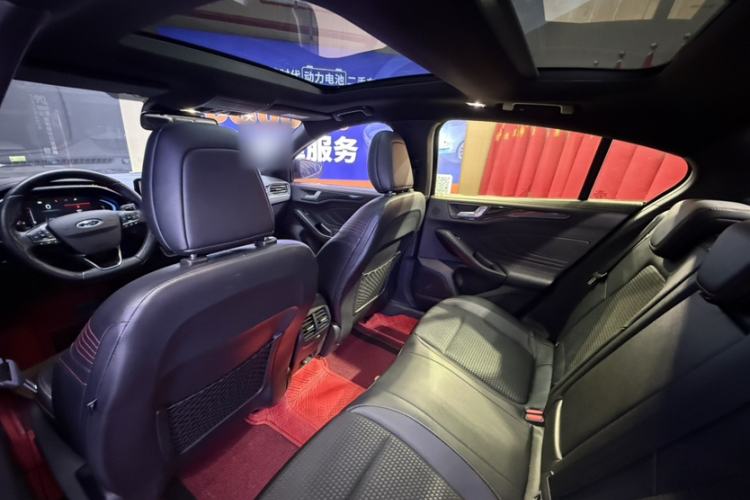 Used Ford Focus 2021 Sedan EcoBoost 180 Automatic ST Line Interior 3