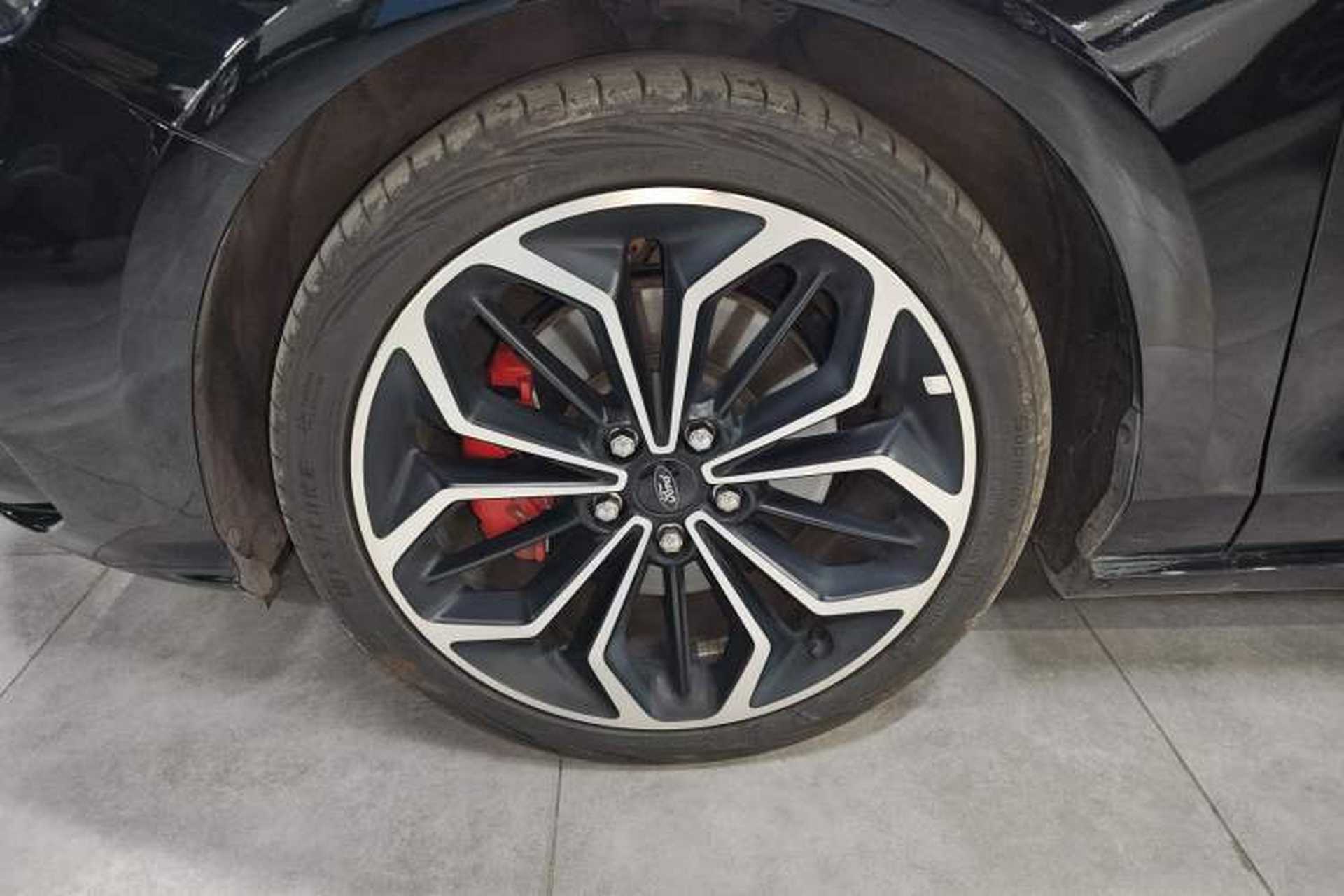 Used Ford Focus 2021 Hatchback EcoBoost 180 Automatic ST Line Left Front Wheel Hub