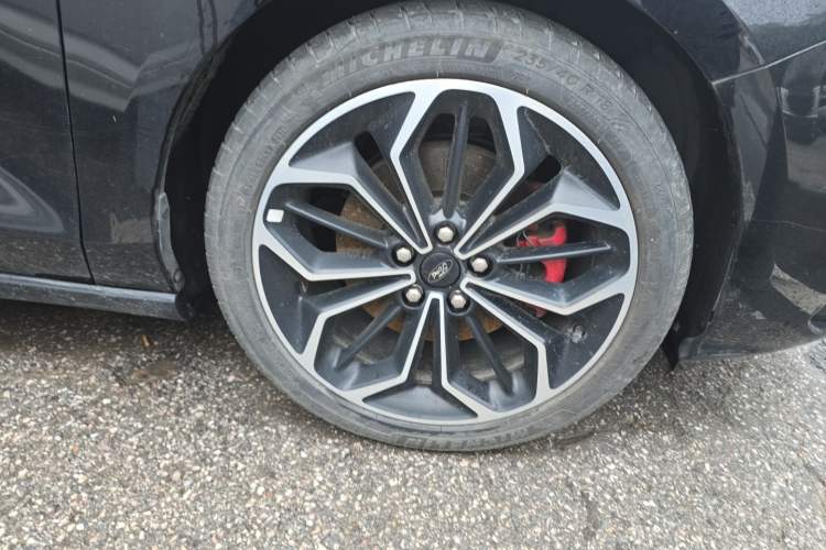Used Ford Focus 2021 Hatchback EcoBoost 180 Automatic ST Line Right Front Wheel Hub