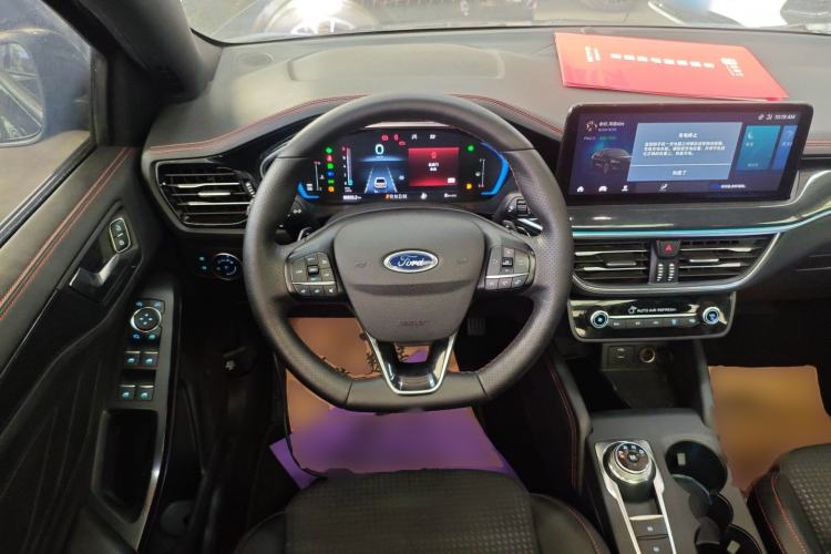 Used Ford Focus 2021 Sedan EcoBoost 180 Automatic ST Line Steering Wheel