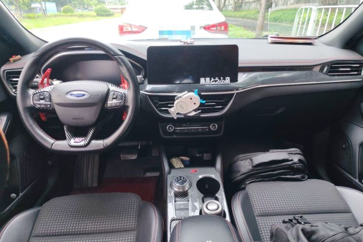 Used Ford Focus 2021 Hatchback EcoBoost 180 Automatic ST Line Center Console