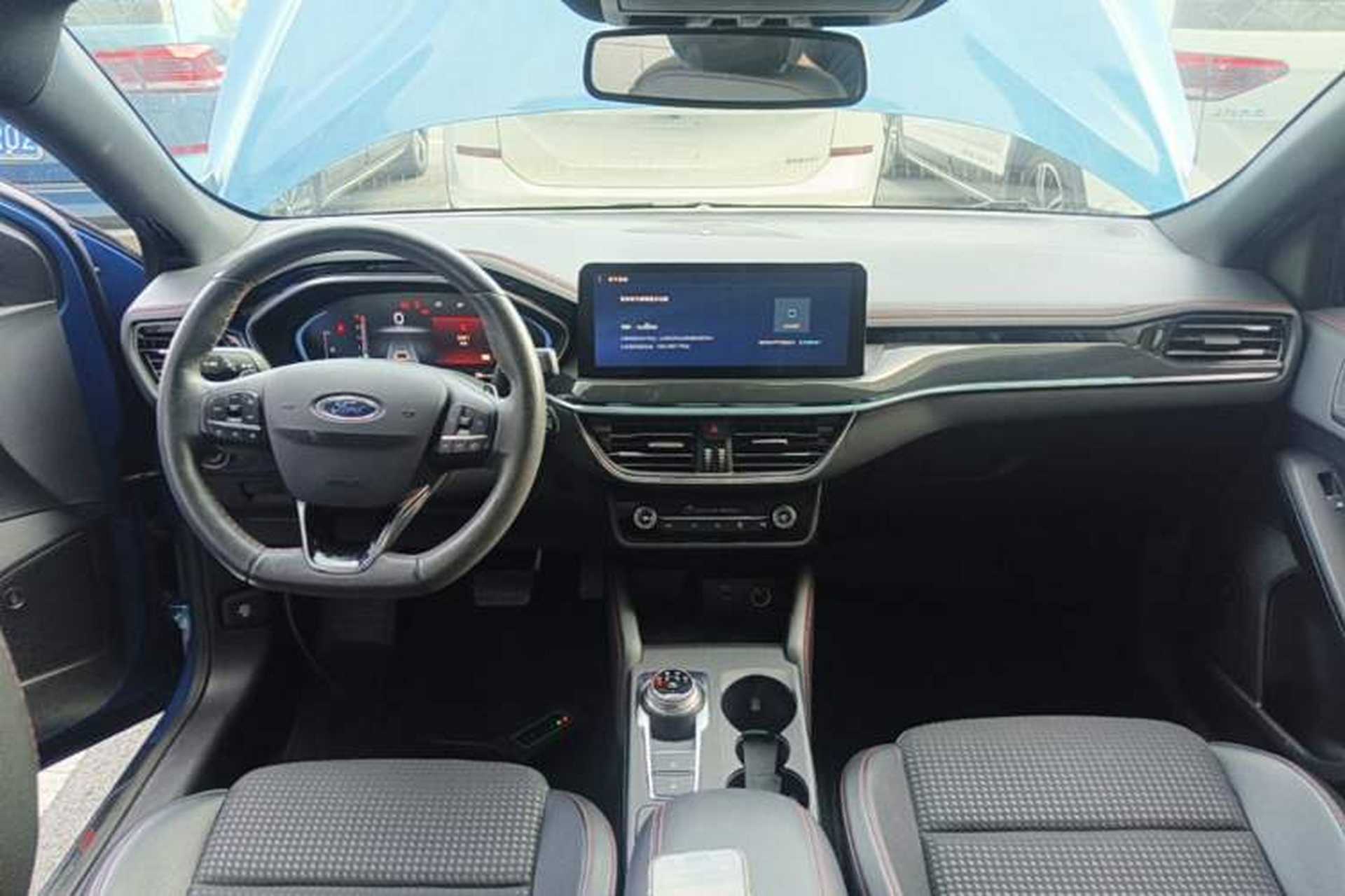 Used Ford Focus 2021 Sedan EcoBoost 180 Automatic ST Line Center Console