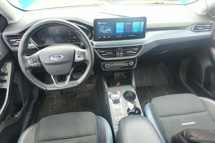 Used Ford Focus 2021 EcoBoost 180 Automatic Hunter Edition Center Console