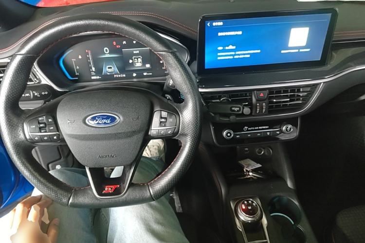 Used Ford Focus 2021 Hatchback EcoBoost 180 Automatic ST Line Center Console