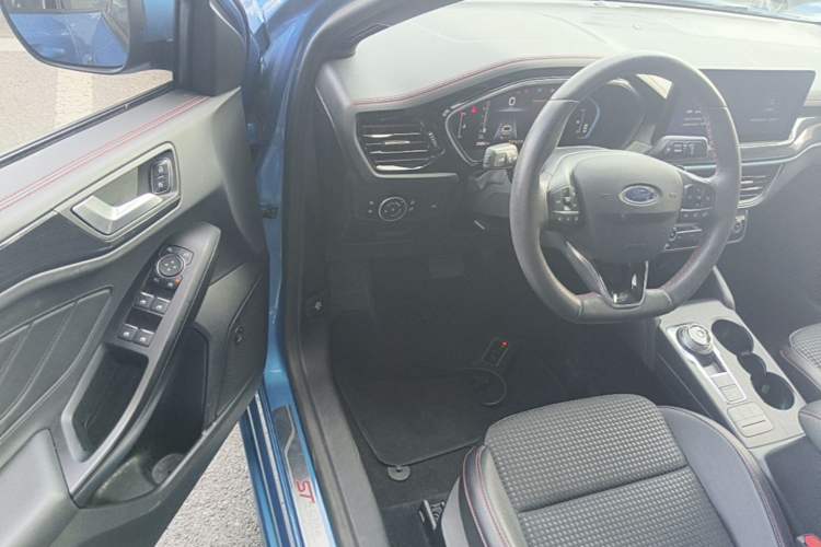 Used Ford Focus 2021 Sedan EcoBoost 180 Automatic ST Line Driver Seat