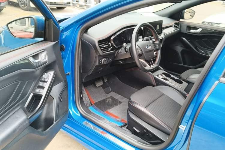 Used Ford Focus 2021 Sedan EcoBoost 180 Automatic ST Line Driver Seat