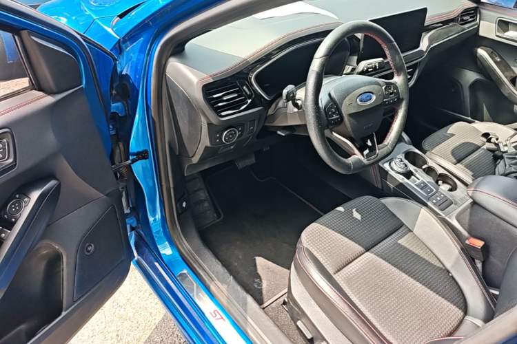 Used Ford Focus 2021 Sedan EcoBoost 180 Automatic ST Line Driver Seat