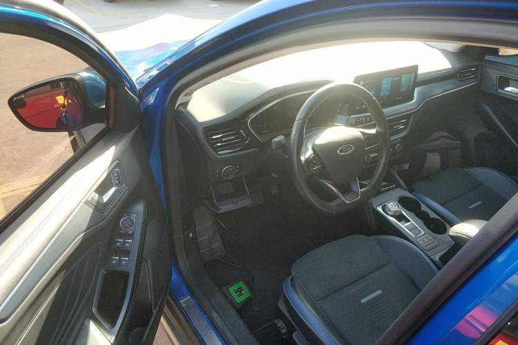 Used Ford Focus 2021 EcoBoost 180 Automatic Hunter Edition Driver Seat