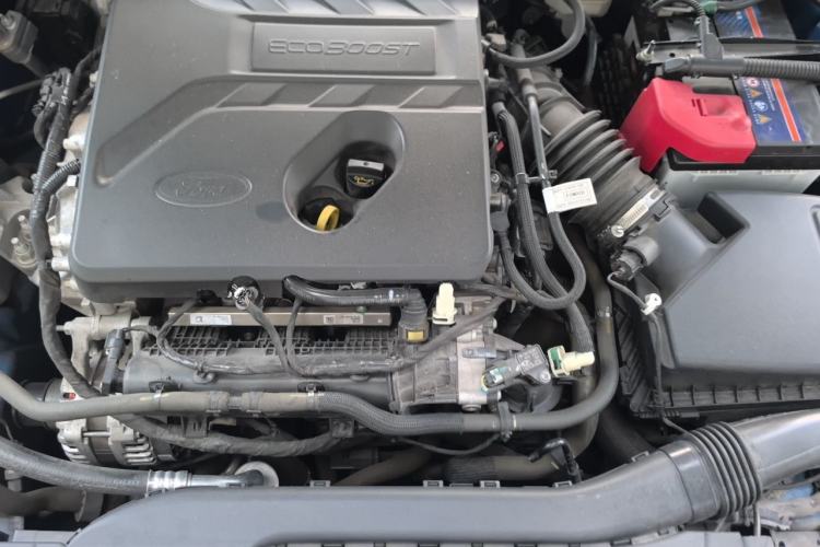 Used Ford Focus 2021 Hatchback EcoBoost 180 Automatic Titanium Edition Engine Bay