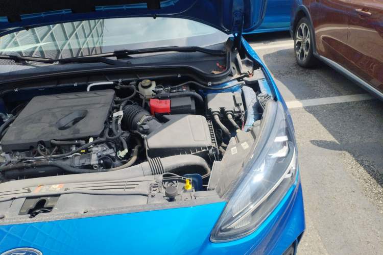 Used Ford Focus 2021 Hatchback EcoBoost 180 Automatic ST Line Engine Bay Left