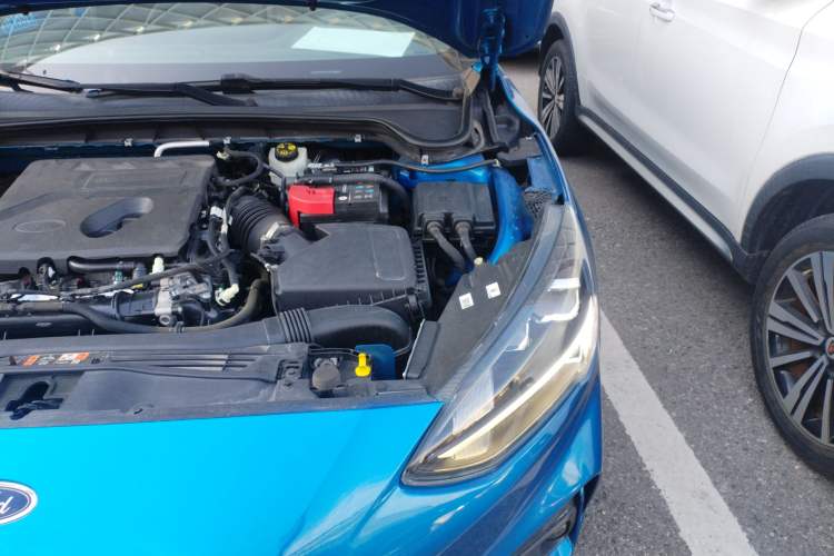 Used Ford Focus 2021 Hatchback EcoBoost 180 Automatic ST Line Engine Bay Left