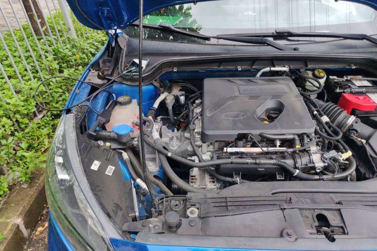 Used Ford Focus 2021 Hatchback EcoBoost 180 Automatic ST Line Engine Bay Right