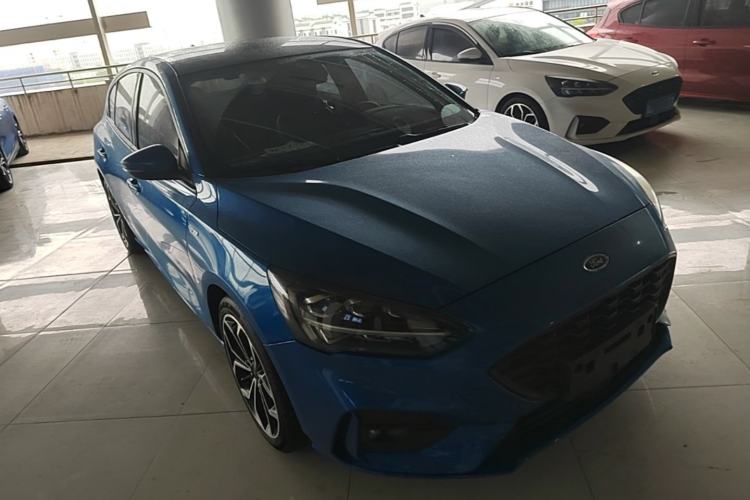 Used Ford Focus 2021 Hatchback EcoBoost 180 Automatic ST Line Exterior 1