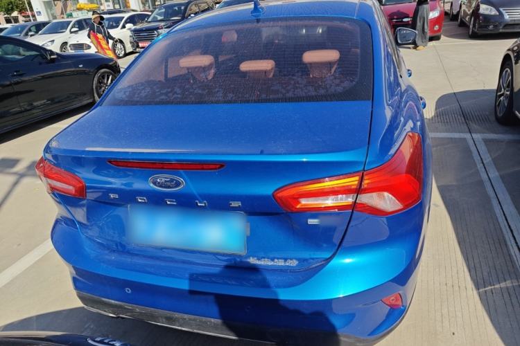 Used Ford Focus 2021 Sedan EcoBoost 180 Automatic Trendy Model Exterior 4