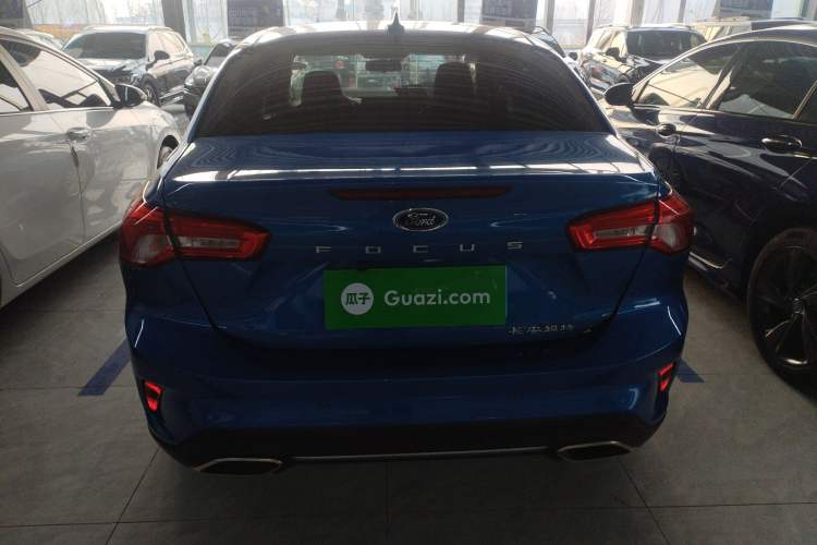 Used Ford Focus 2021 Sedan 1.5L Automatic Sharp Edition Exterior 4