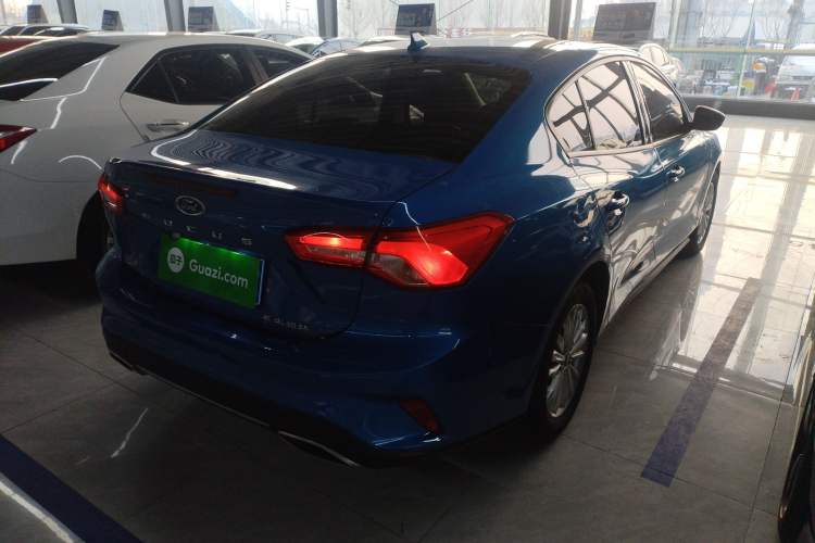 Used Ford Focus 2021 Sedan 1.5L Automatic Sharp Edition Exterior 5