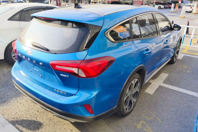 Used Ford Focus 2021 EcoBoost 180 Automatic Hunter Edition Exterior 5