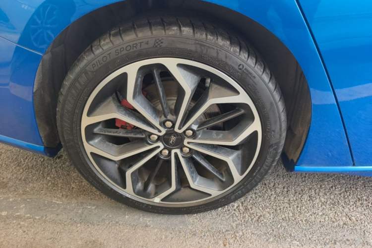Used Ford Focus 2021 Sedan EcoBoost 180 Automatic ST Line Exterior 5