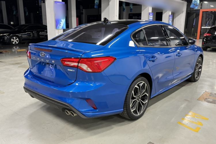 Used Ford Focus 2021 Sedan EcoBoost 180 Automatic ST Line Exterior 6