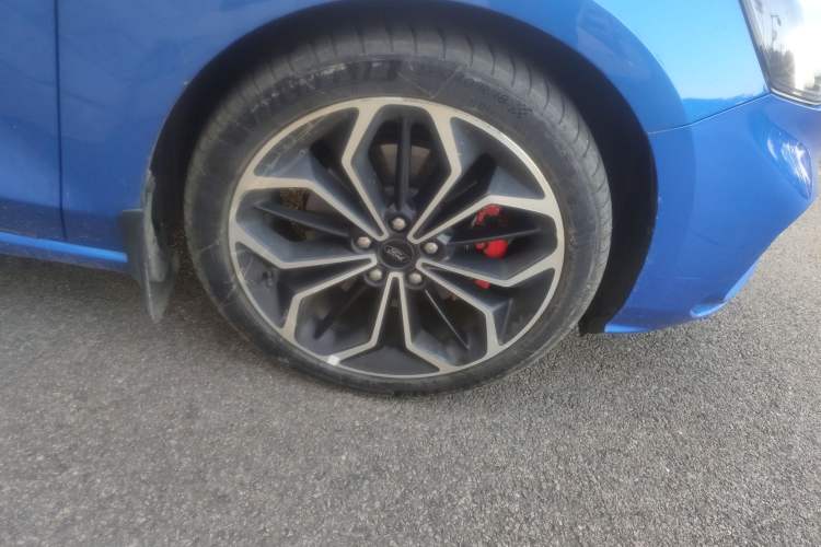 Used Ford Focus 2021 Hatchback EcoBoost 180 Automatic ST Line Exterior 7