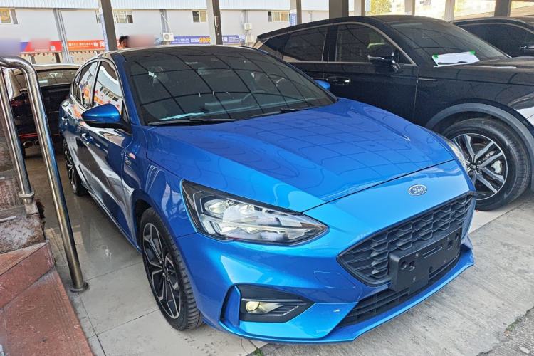 Used Ford Focus 2021 Hatchback EcoBoost 180 Automatic ST Line Front Right 45 Deg