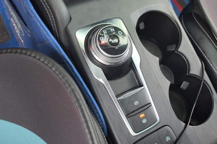 Used Ford Focus 2021 Hatchback EcoBoost 180 Automatic Titanium Edition Gear Lever