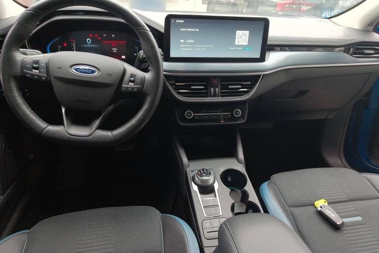 Used Ford Focus 2021 EcoBoost 180 Automatic Hunter Edition Interior 2