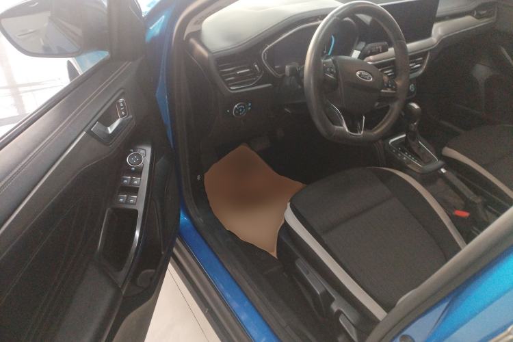 Used Ford Focus 2021 Sedan 1.5L Automatic Sharp Edition Interior 3