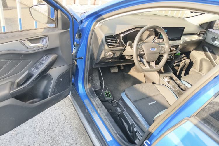 Used Ford Focus 2021 EcoBoost 180 Automatic Hunter Edition Interior 3