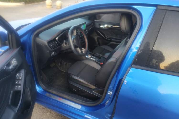 Used Ford Focus 2021 Hatchback EcoBoost 180 Automatic ST Line Interior 3