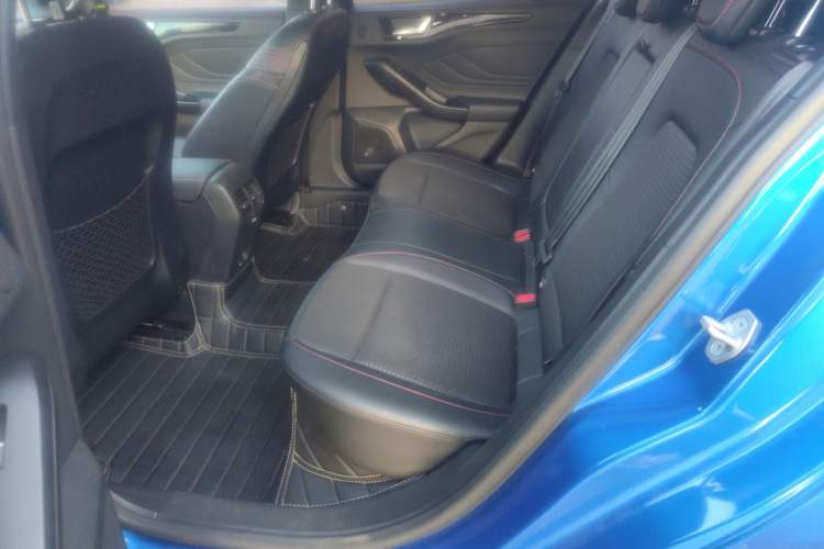 Used Ford Focus 2021 Hatchback EcoBoost 180 Automatic ST Line Interior 4