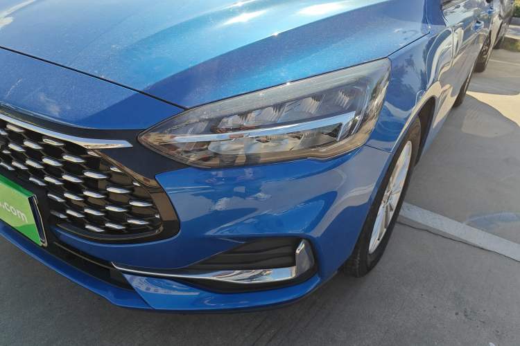 Used Ford Focus 2021 Sedan EcoBoost 180 Automatic Trendy Model Left Front Headlight