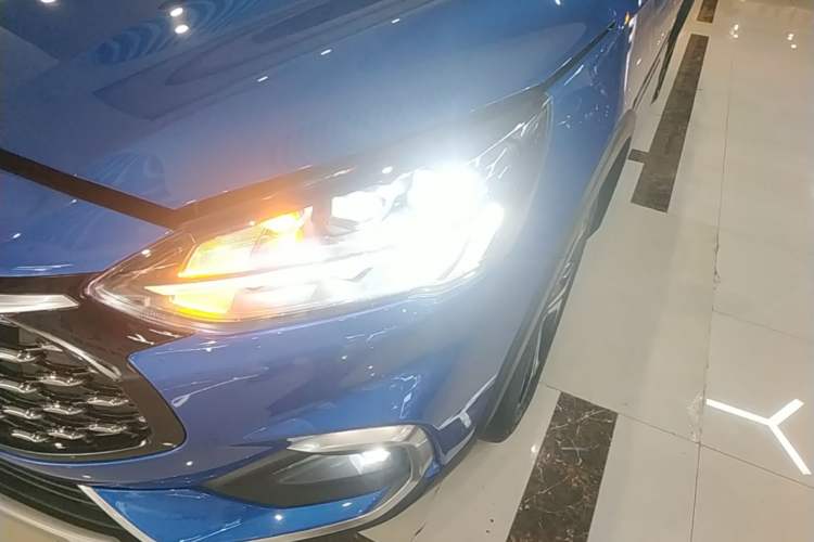 Used Ford Focus 2021 EcoBoost 180 Automatic Hunter Edition Left Front Headlight