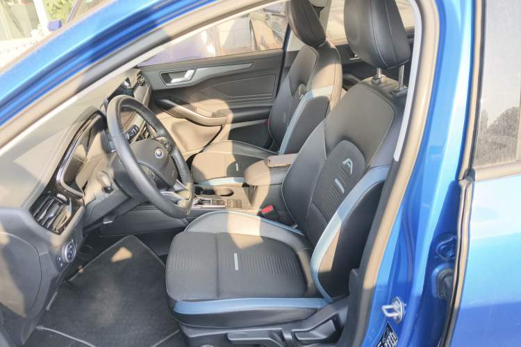 Used Ford Focus 2021 EcoBoost 180 Automatic Hunter Edition Left Front Seat