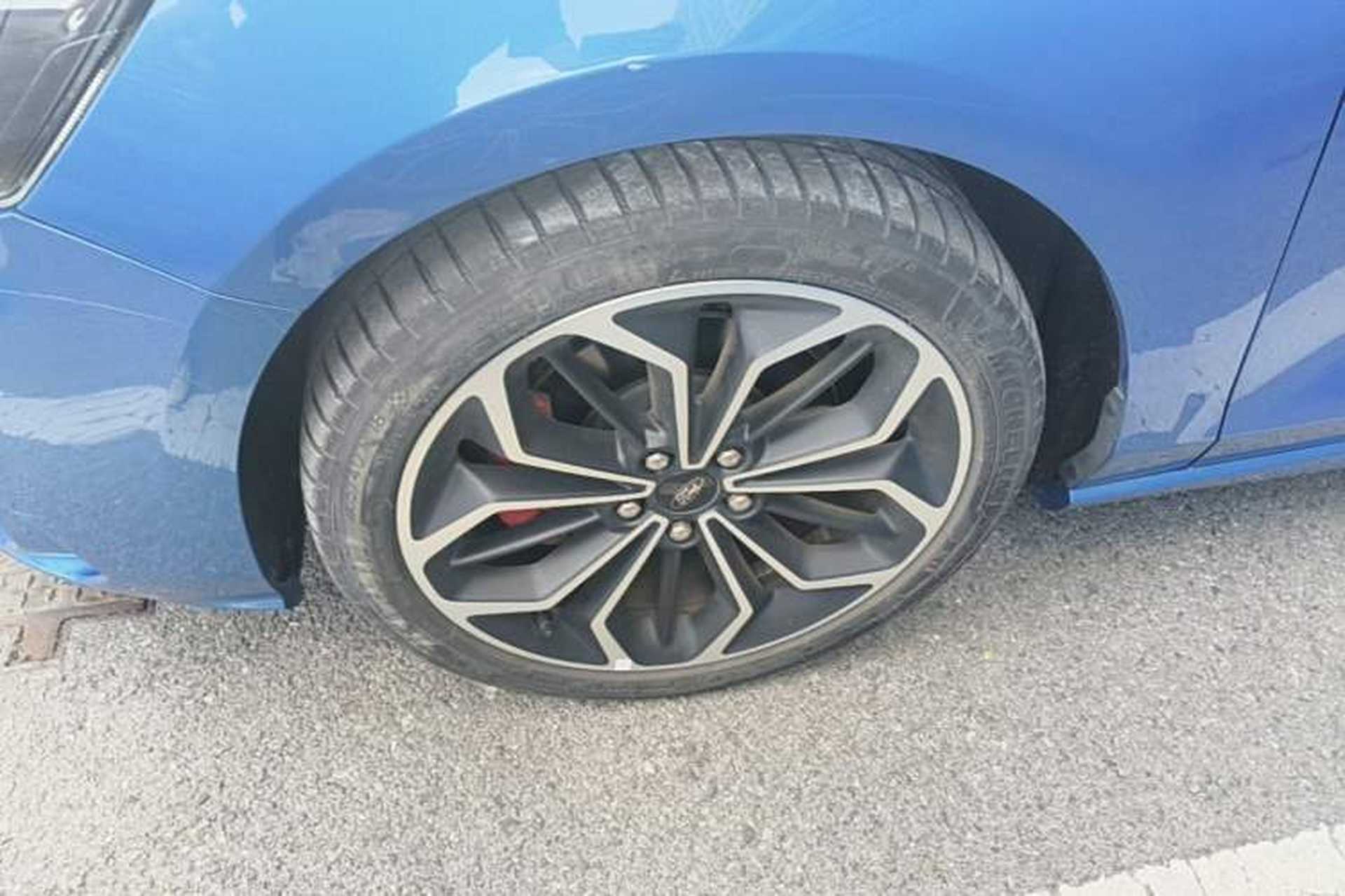 Used Ford Focus 2021 Sedan EcoBoost 180 Automatic ST Line Left Front Wheel Hub