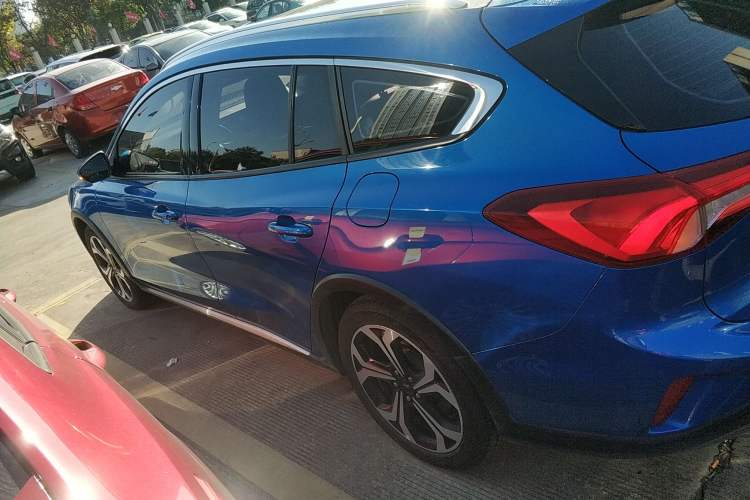 Used Ford Focus 2021 EcoBoost 180 Automatic Hunter Edition Left Side