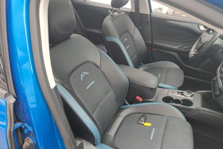 Used Ford Focus 2021 EcoBoost 180 Automatic Hunter Edition Right Front Seat
